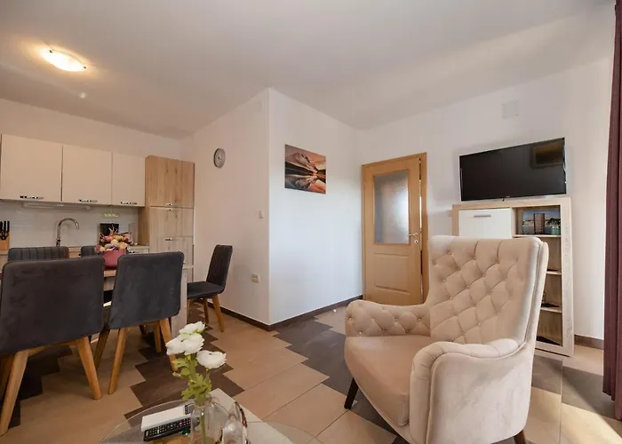 Apartman Lucija *