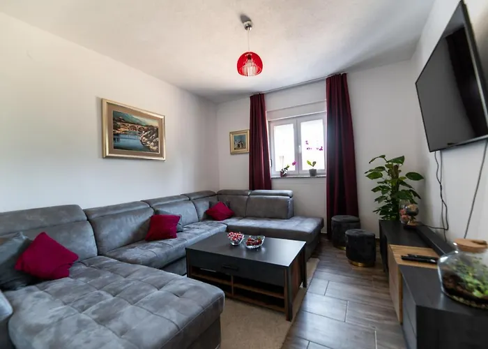 Apartman Lucija *