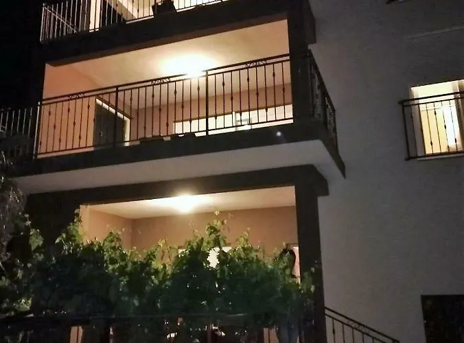 Apartman Lucija *