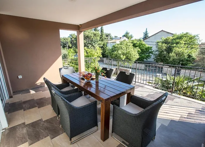 Lucija Апартаменты *