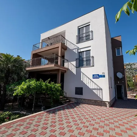 Appartement Lucija Starigrad Paklenica