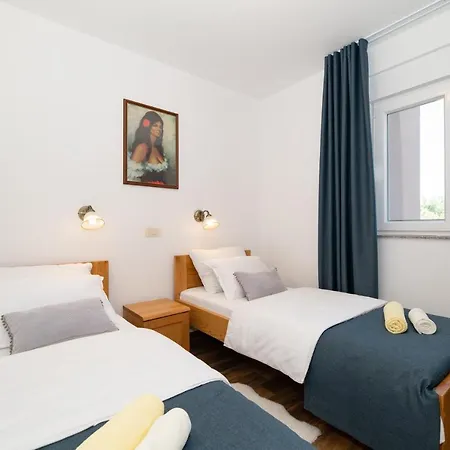 Apartment Lucija