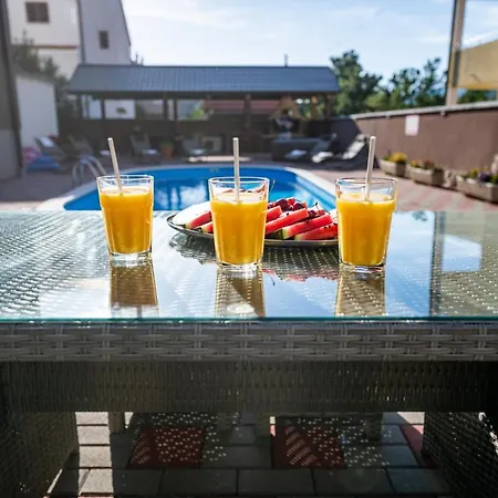 Appartement Lucija *