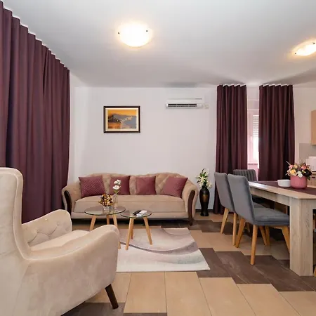 Lucija Apartmán Starigrad Paklenica