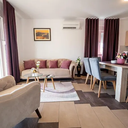 Lucija * Starigrad Paklenica