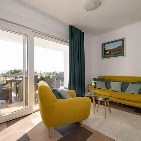 Lucija * Starigrad Paklenica