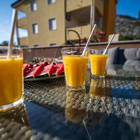 Lucija * Starigrad Paklenica