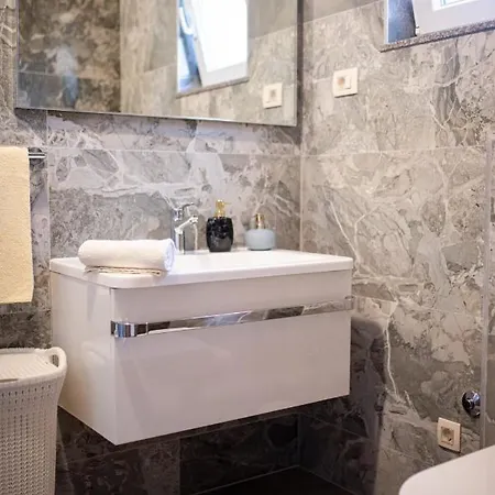 Appartement Lucija *