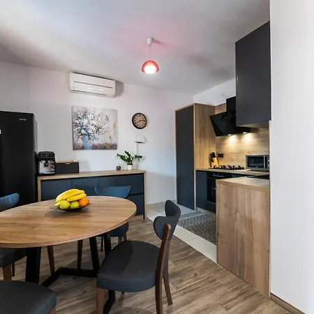 Apartmán Lucija *