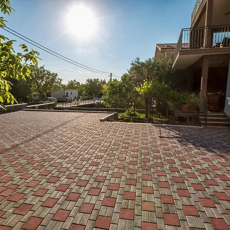 Apartmán Lucija *