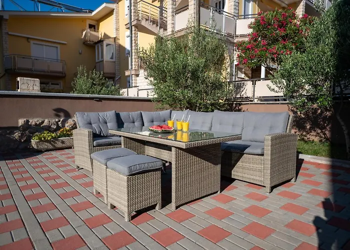 Lucija * Starigrad Paklenica